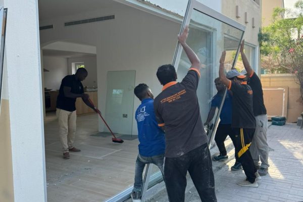 Professional Remodeling Contractor In Dubai | Garage Window Fixing Services